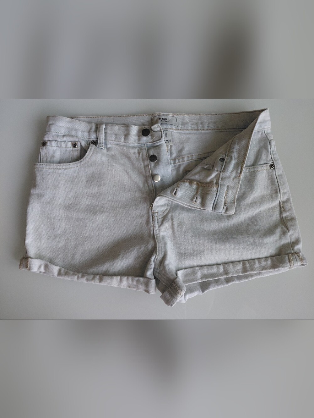 Forever 21 Light Wash Button-Front Denim Shorts - 8